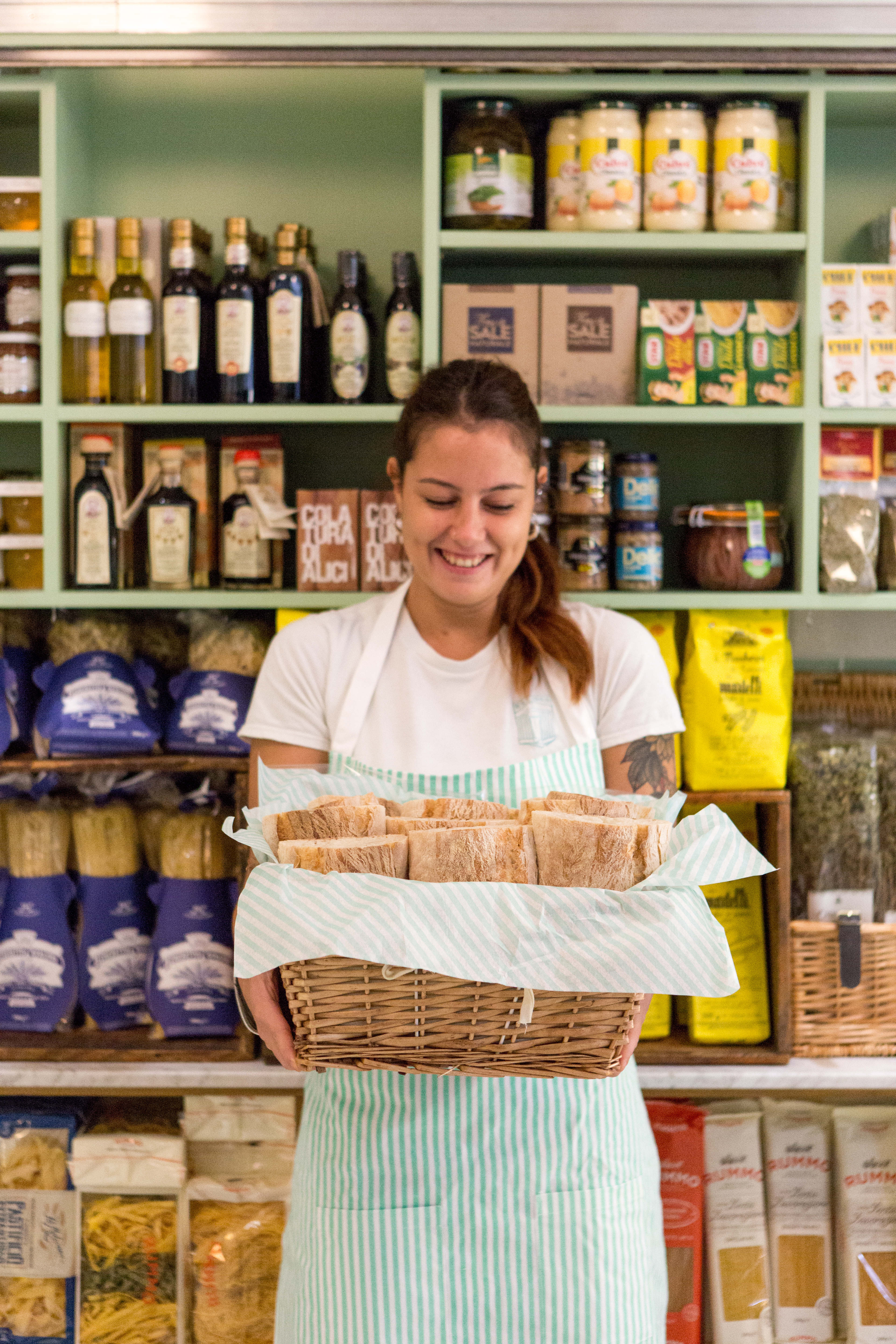 Deli - Assistant