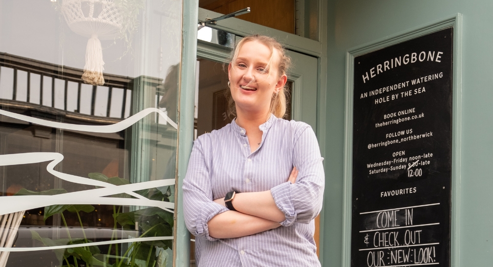 General Manager (Herringbone)